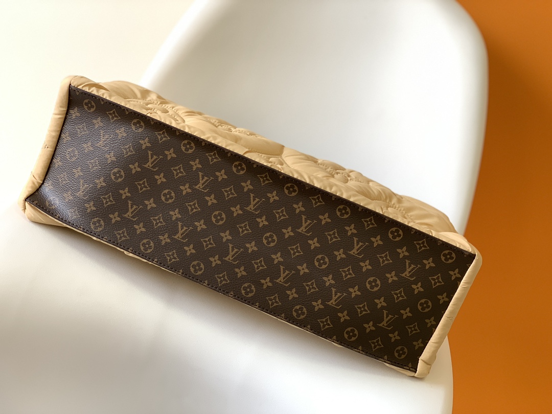 Louis Vuitton Shopping Bags